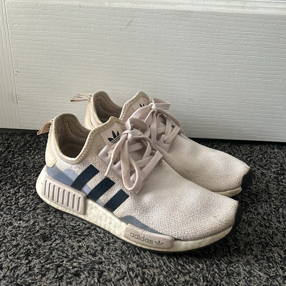 ADIDAS Originals NMD R1 - Picture 4 of 5